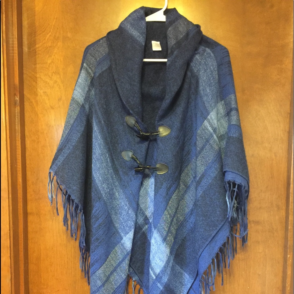 Tartan Woven Plaid w Toggle Enclosures Shawl Scarf